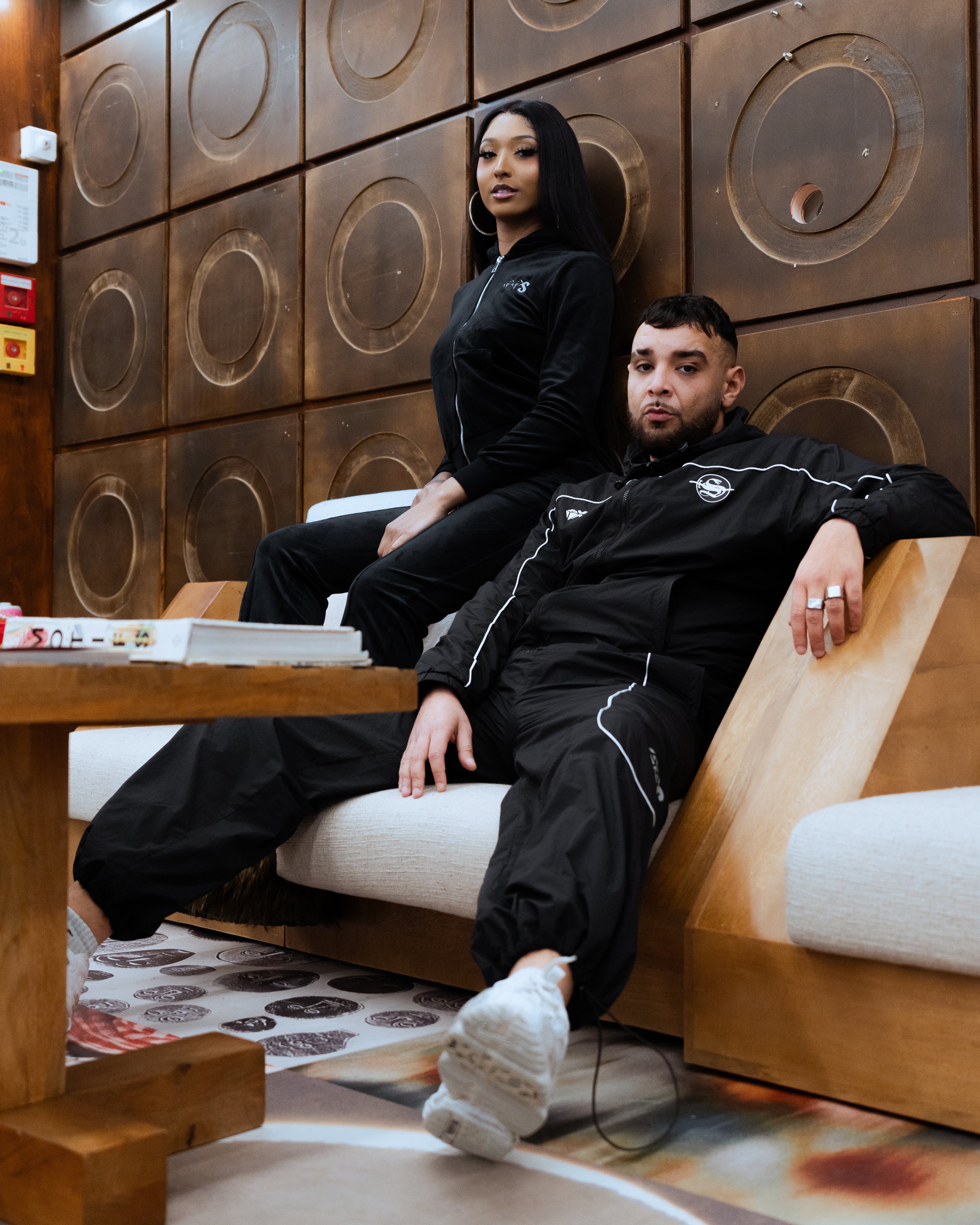 Ensemble Tracksuit "VVS" – Noir (veste zippée + pantalon)