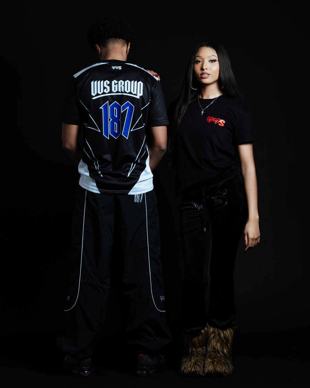 T-shirt “VVS” Noir – Logo Rouge